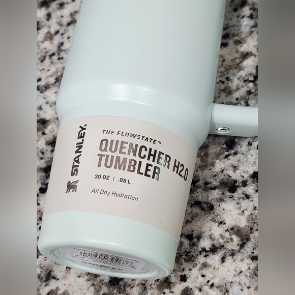 NWT Stanley 30 oz Quencher in Mist - Picture 6 of 7